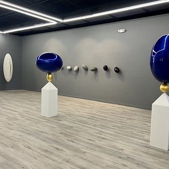 SANTIAGO VILLANUEVA - Frozen Balance&nbsp;